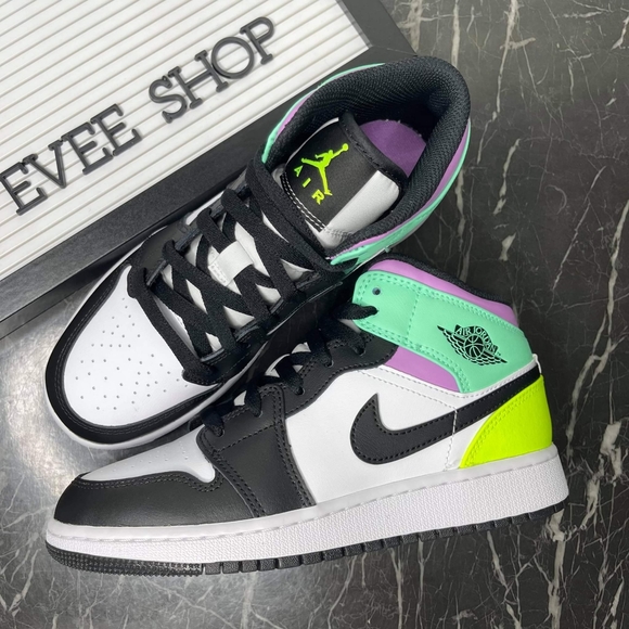 Jordan Retro 1 - Picture 3 of 4